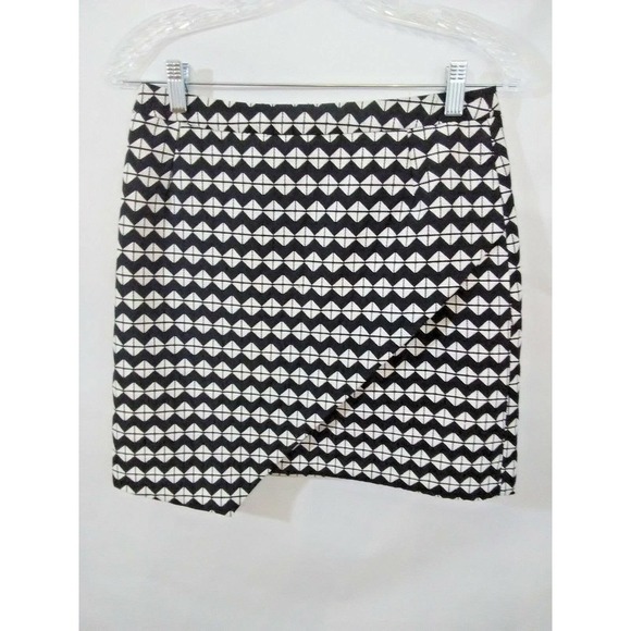 H&M Black White Asymmetrical Career Work Skirt 8 - Picture 1 of 6